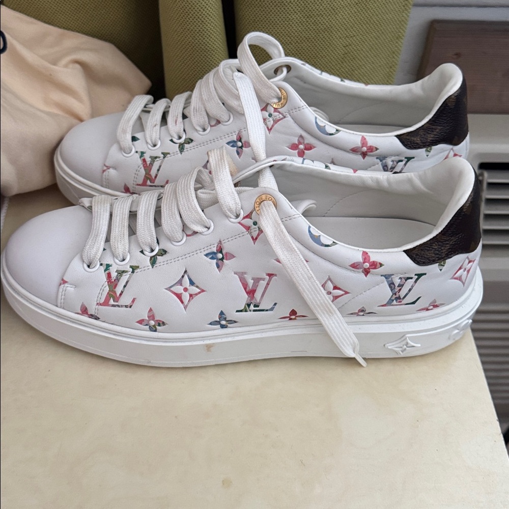 Louis Vuitton Women's Multicolor Monogram Sneakers - Picture 6 of 6